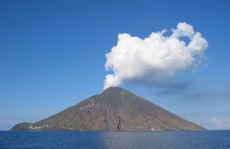 DenglerSW Stromboli 20040928 1230×800